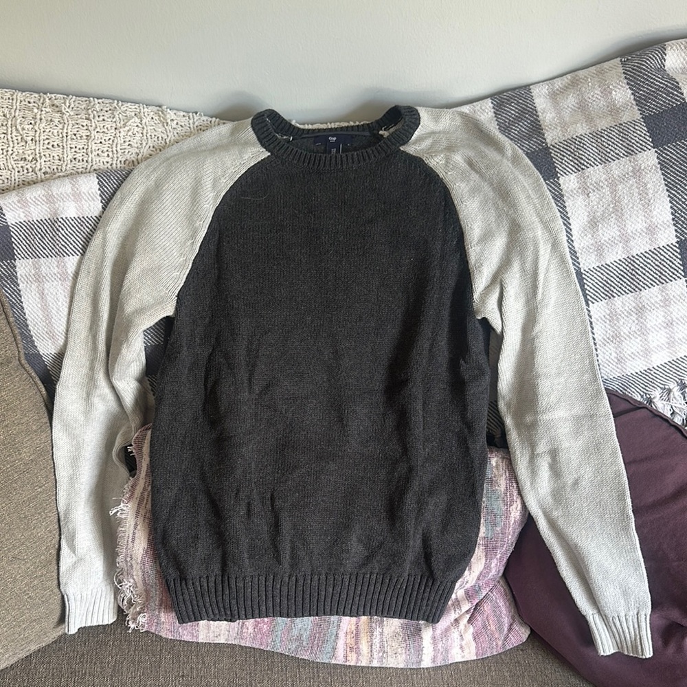 Men's Two-Toned Gray Sweater